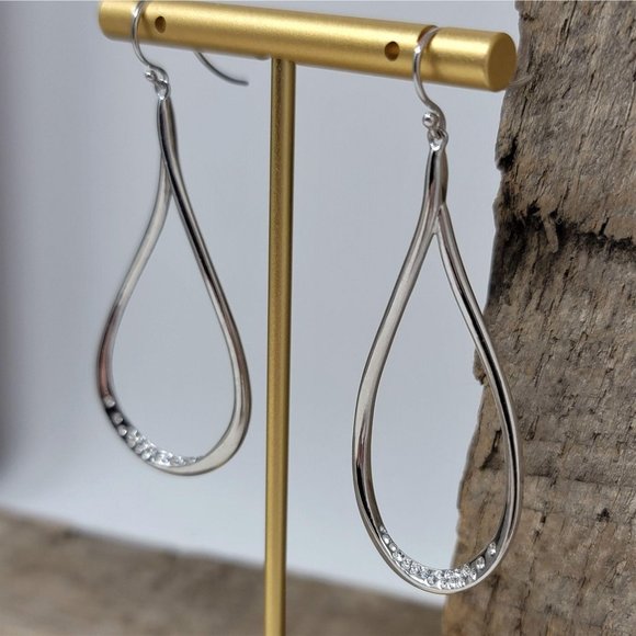 Stunning Rhinestone Dusted Hoop Earrings Silver Ov - Picture 6 of 7